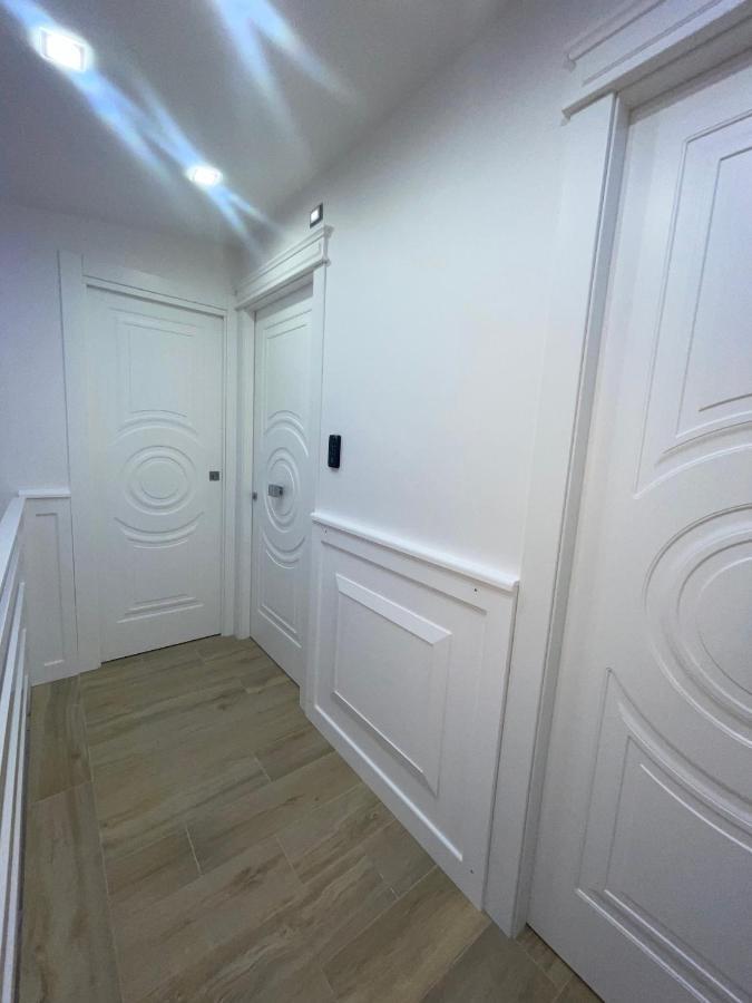 Le Chic Rooms 나폴리 외부 사진