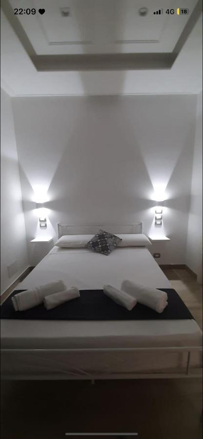 Le Chic Rooms 나폴리 외부 사진